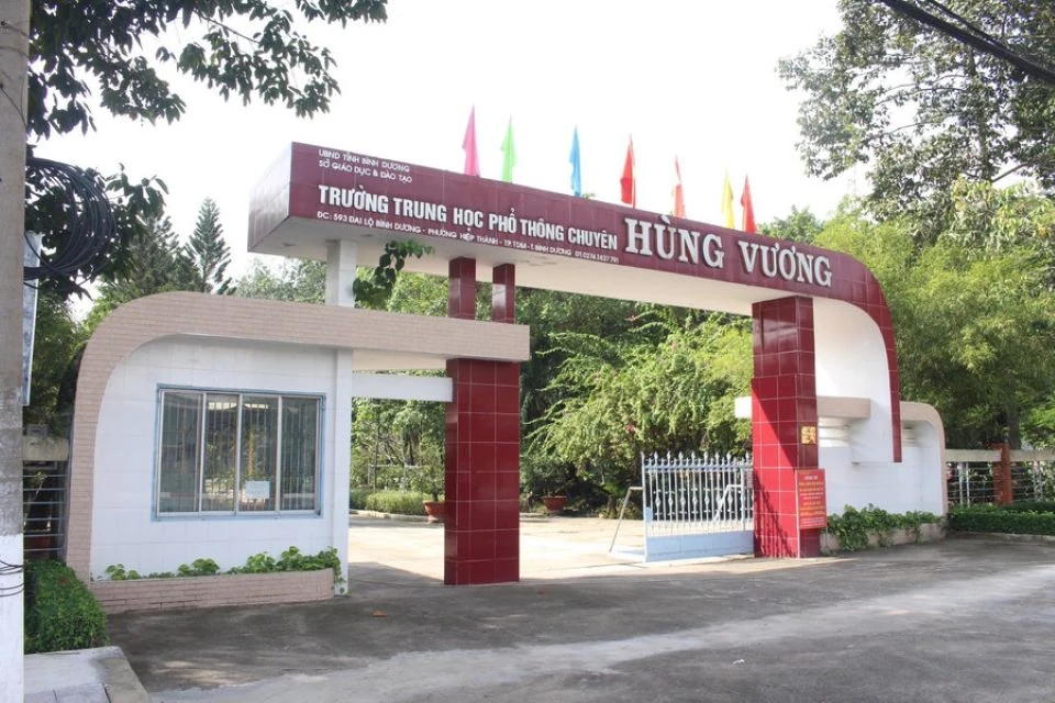 THPT chuyên Hùng Vương